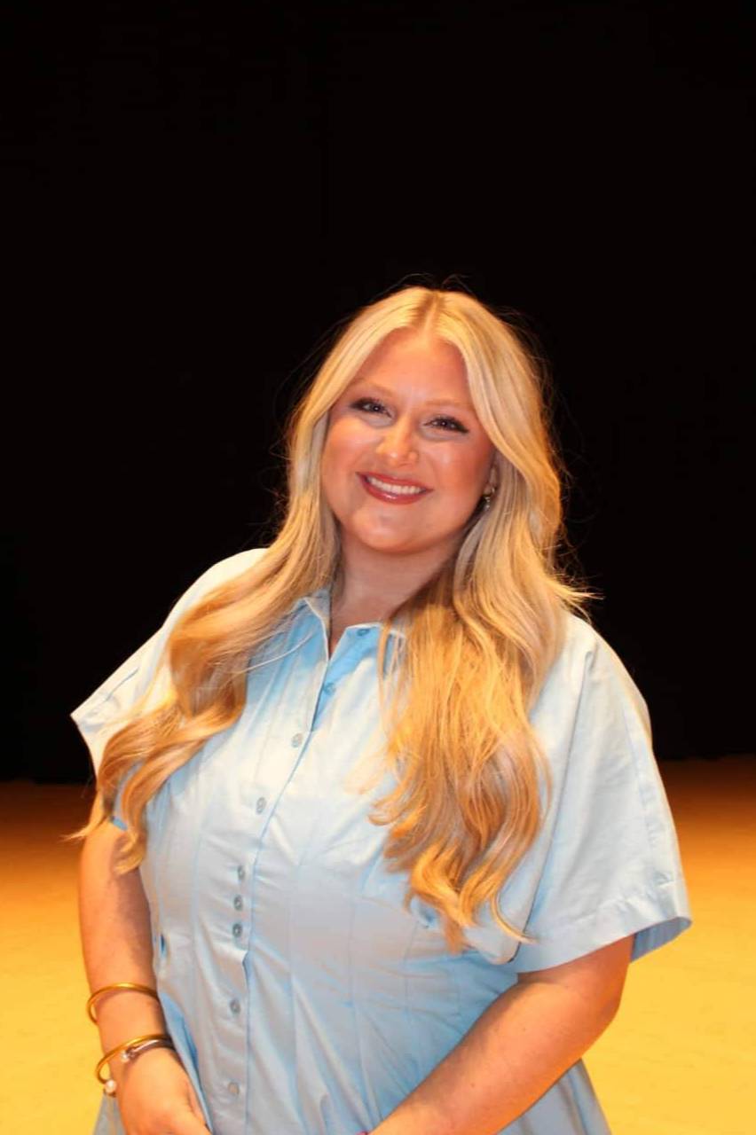 Ellie Koman headshot